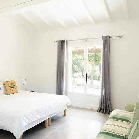 With Pool House Near Sainte-Maxime
